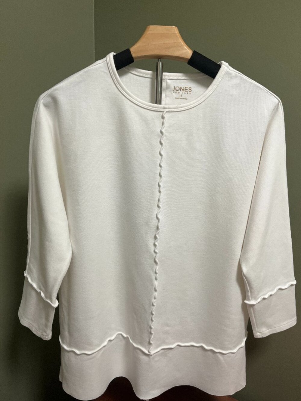 WOMENS JONES NEWYORK WINTER WHITE TOP--SMALL